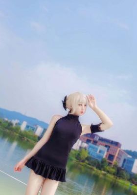 变成黑皮辣妹和朋友做 了梦